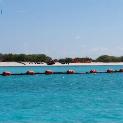 মসৃণ পৃষ্ঠ UHMWPE পাইপ এক্সট্রুডিং উত্পাদন বোল্ট এবং বাদাম সহ ISO9001 শংসাপত্র অন্তর্ভুক্ত